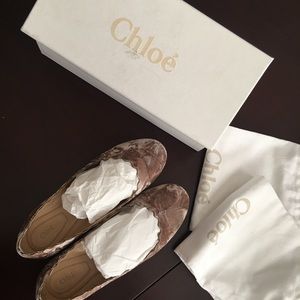 Chloe flats